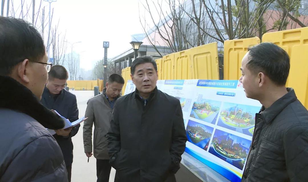 彭浩到武漢體育中心現場辦公 檢查推進軍運會場館建設和環境提升工作(圖3)