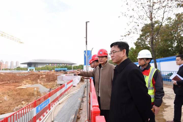 胡亞波現場調研推進軍運會改造項目建設(圖4)