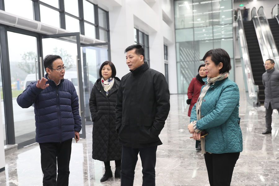 劉誓?？疾煳錆h體育中心 要求加強(qiáng)場館賽后利用(圖2)