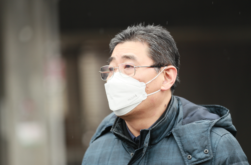 彭浩調(diào)研武漢體育中心方艙醫(yī)院強(qiáng)調(diào)：確保方艙醫(yī)院穩(wěn)定運行(圖3)
